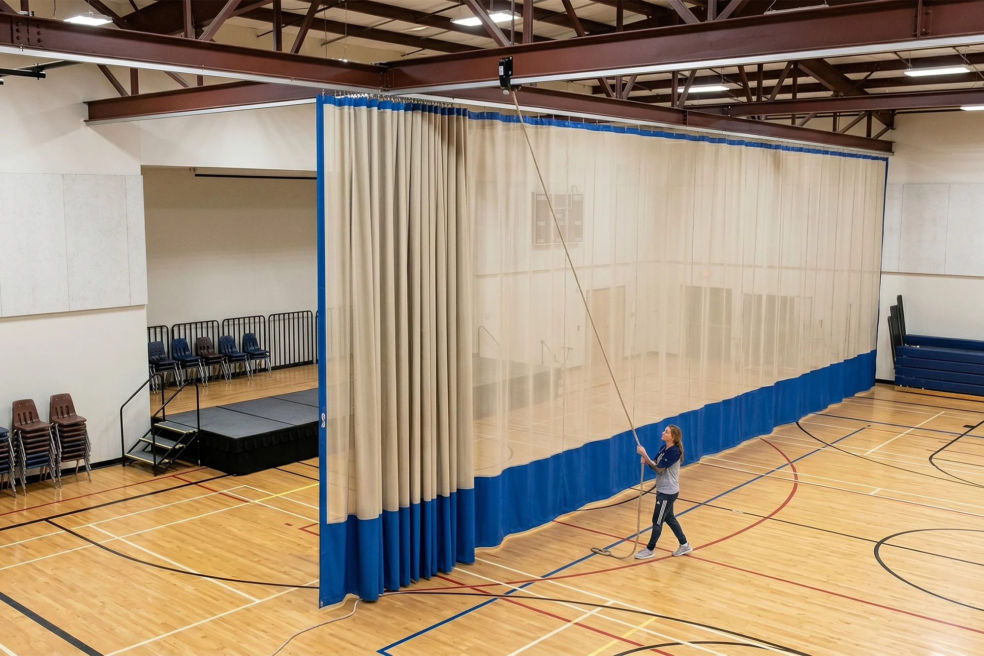 Standard Manual Curtain image