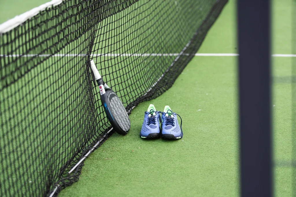 paddle tennis objects and court